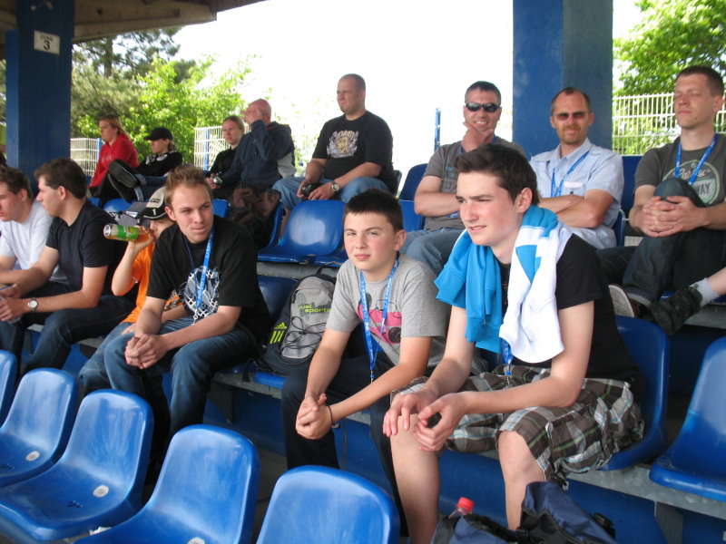 Bild: Jugendausflug Hockenheim 002