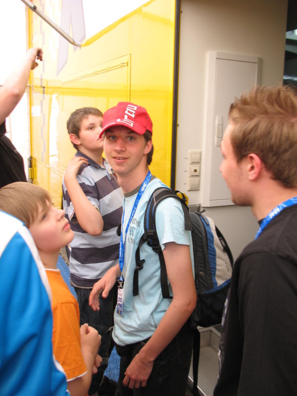 Bild: Jugendausflug Hockenheim 008