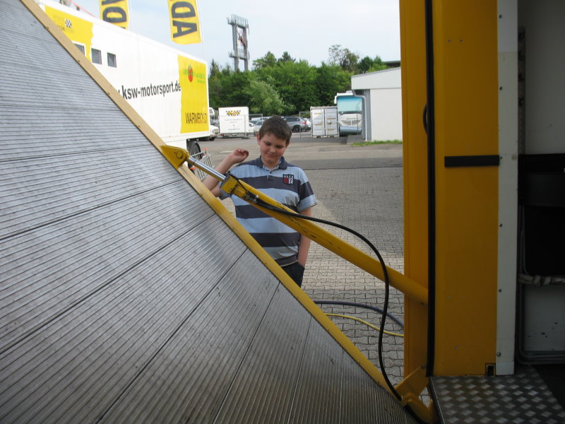 Bild: Jugendausflug Hockenheim 009