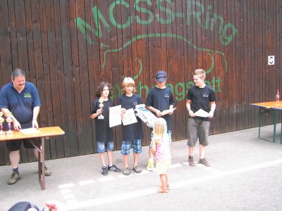 Bild: 07 Siegerehrung mit Verehrerin